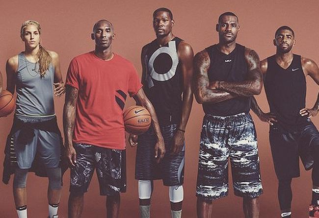 展示了他在 展示了他在