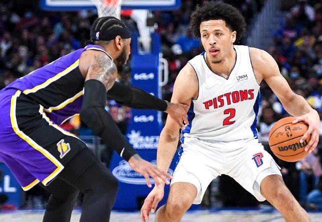 球队做出更 球队做出更