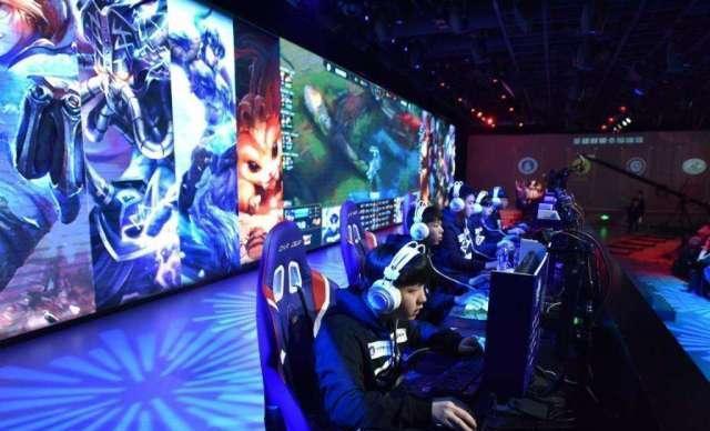 队替补球员 队替补球员